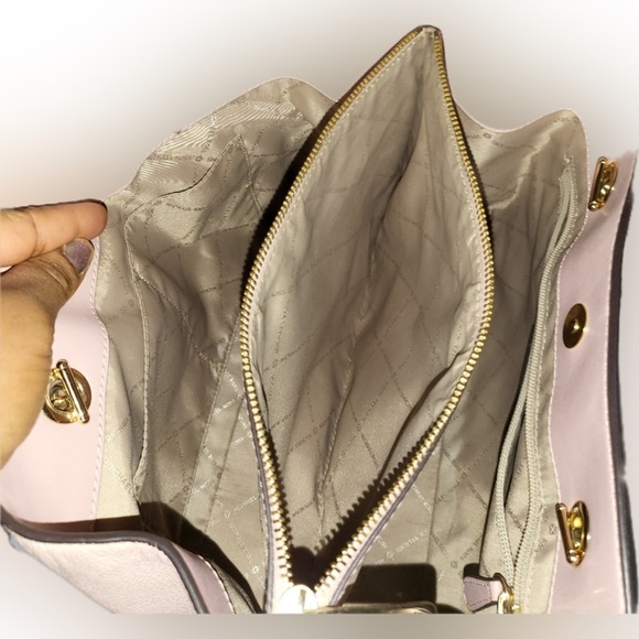 EUC Michael Kors Shoulder Bag - Picture 6 of 6